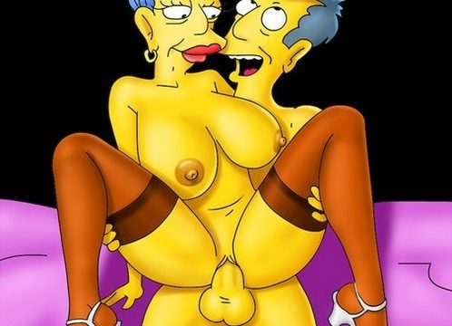 Incesto entre abuela y nieto con Agnes desnuda junto a Seymour Skinner